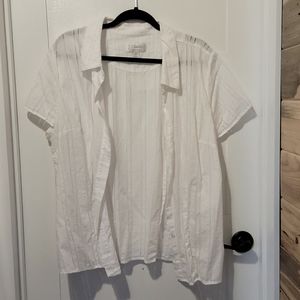 White knit button-down short-sleeve shirt